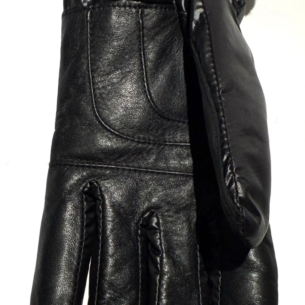 UGG Black Quilted Touchscreen Leather Gloves NWT